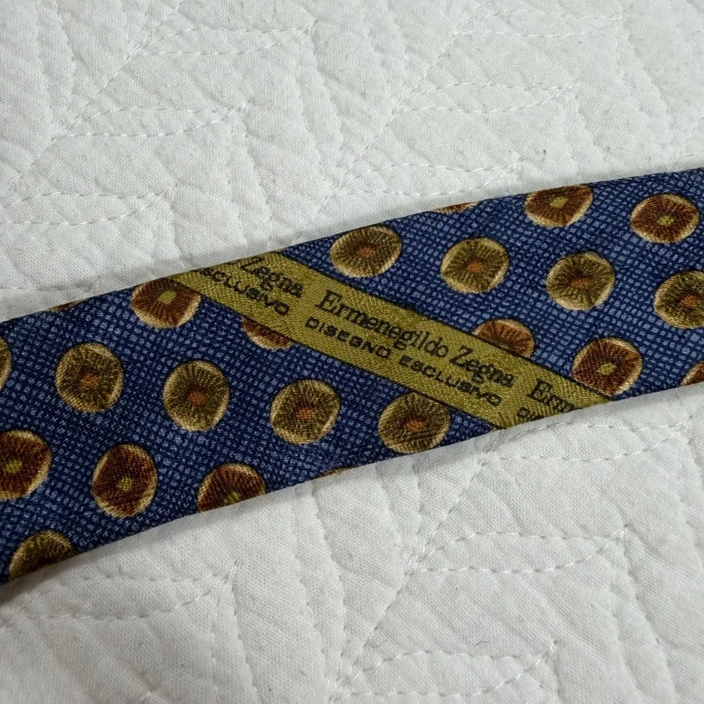 Ermenegildo Zegna Mens Tie 100% Silk‎ Italy Geometric Medallion Blue Gold EUC